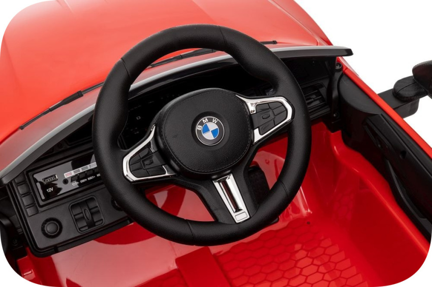 Auto Na Akumulator BMW M4 Białe Deska Rozdzielcza